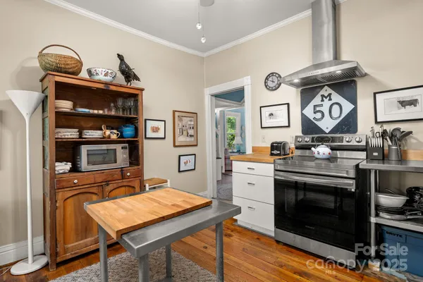 $364,999 | 334 Greenville Street, Saluda, NC 28773