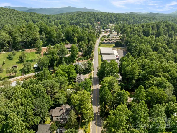 $364,999 | 334 Greenville Street, Saluda, NC 28773