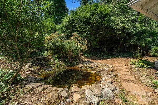 $364,999 | 334 Greenville Street, Saluda, NC 28773