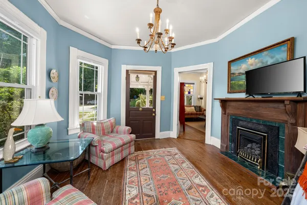 $364,999 | 334 Greenville Street, Saluda, NC 28773