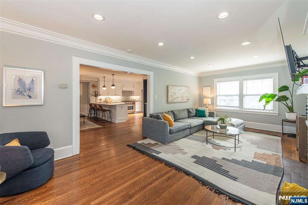 331 Grove Street Montclair, NJ 07042 - Photo 12 of 50 Gallery Image 12