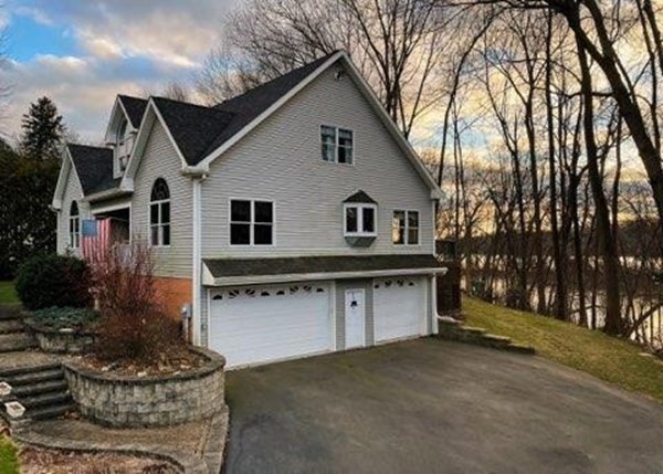 48 River Road South Hadley, MA 01075 - Photo 3 of 41 Gallery Image 3