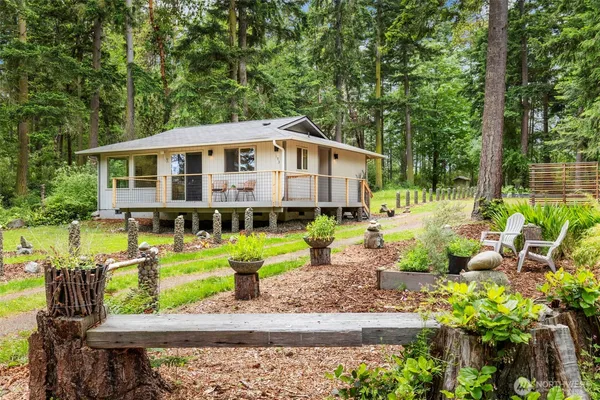 $475,000 | 193 Plute Road, Nordland, WA 98358
