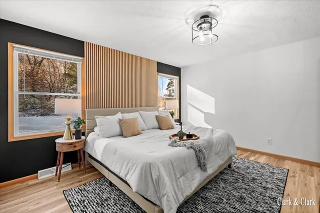 $525,000 | 992 North Washington Street, Lowell, MI 49331