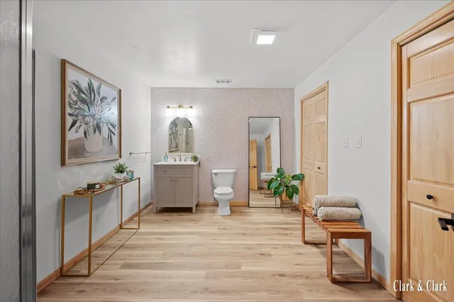 $525,000 | 992 North Washington Street, Lowell, MI 49331