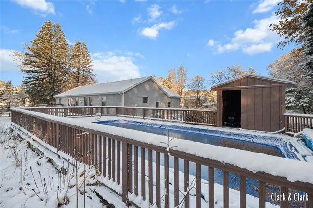 $525,000 | 992 North Washington Street, Lowell, MI 49331