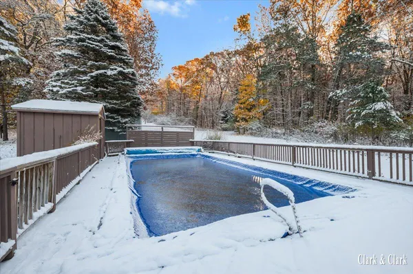 $525,000 | 992 North Washington Street, Lowell, MI 49331