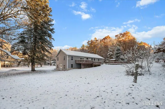 $525,000 | 992 North Washington Street, Lowell, MI 49331