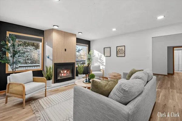 $525,000 | 992 North Washington Street, Lowell, MI 49331