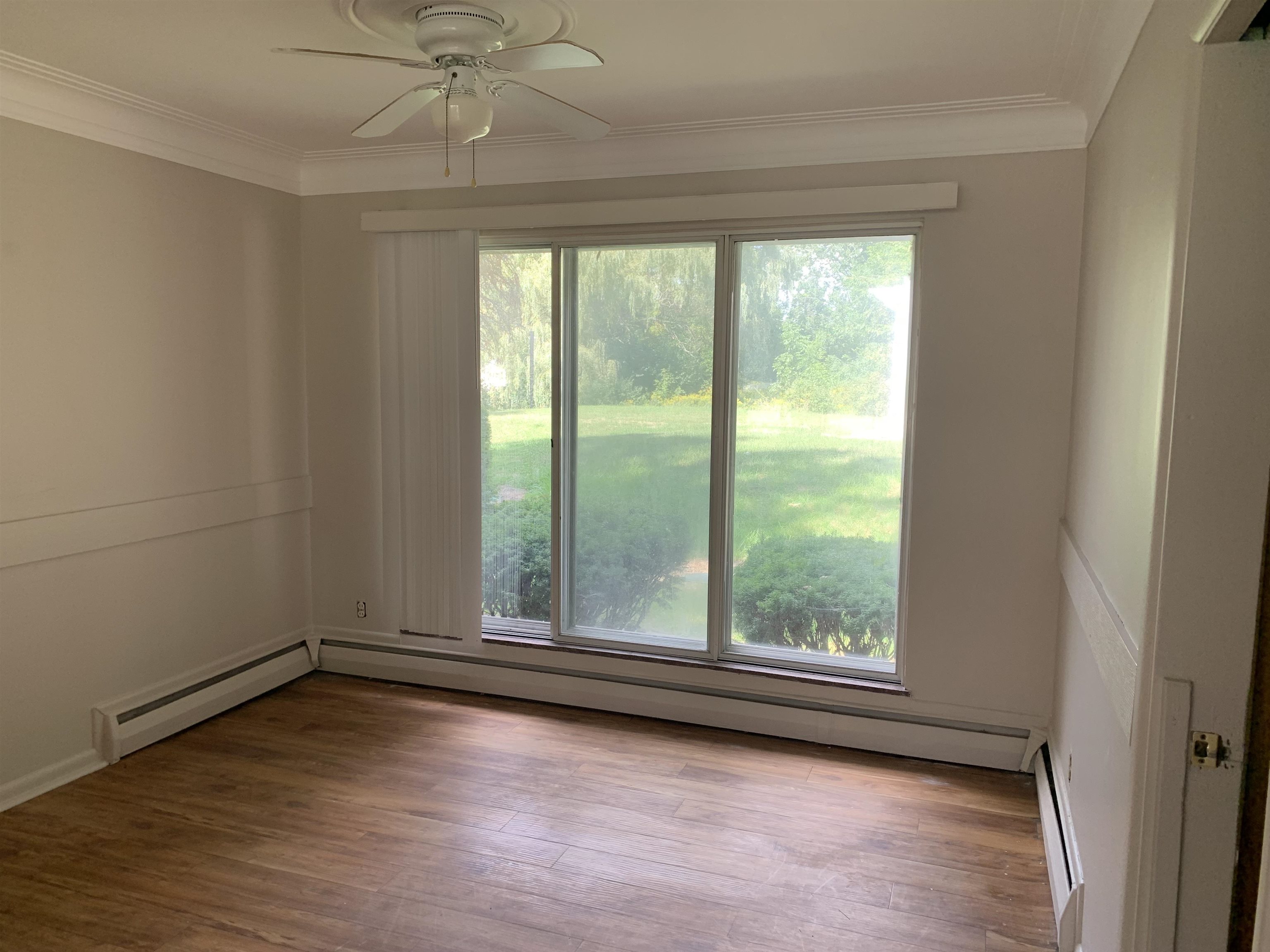 5514 West Vienna Road Clio, MI 48420 - Photo 4 of 24 50089579-3.JPG