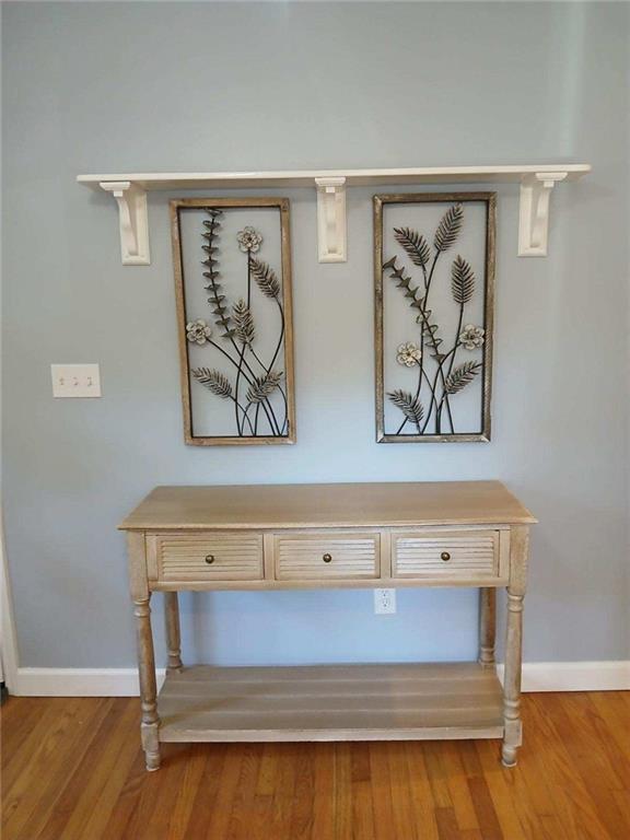 1385 Linkwood Lane Decatur, GA 30033 - Photo 11 of 16 a view of painting on the wall