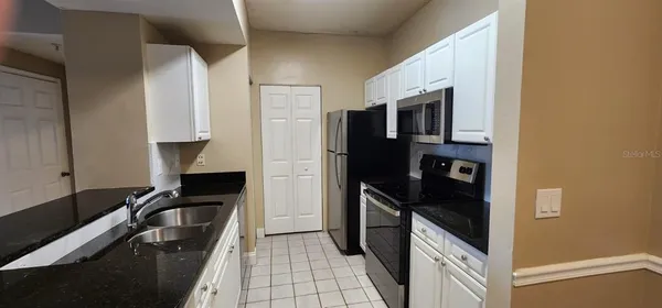 $2,100 | 2015 Reston Road, Unit 2211, Orlando, FL 32837