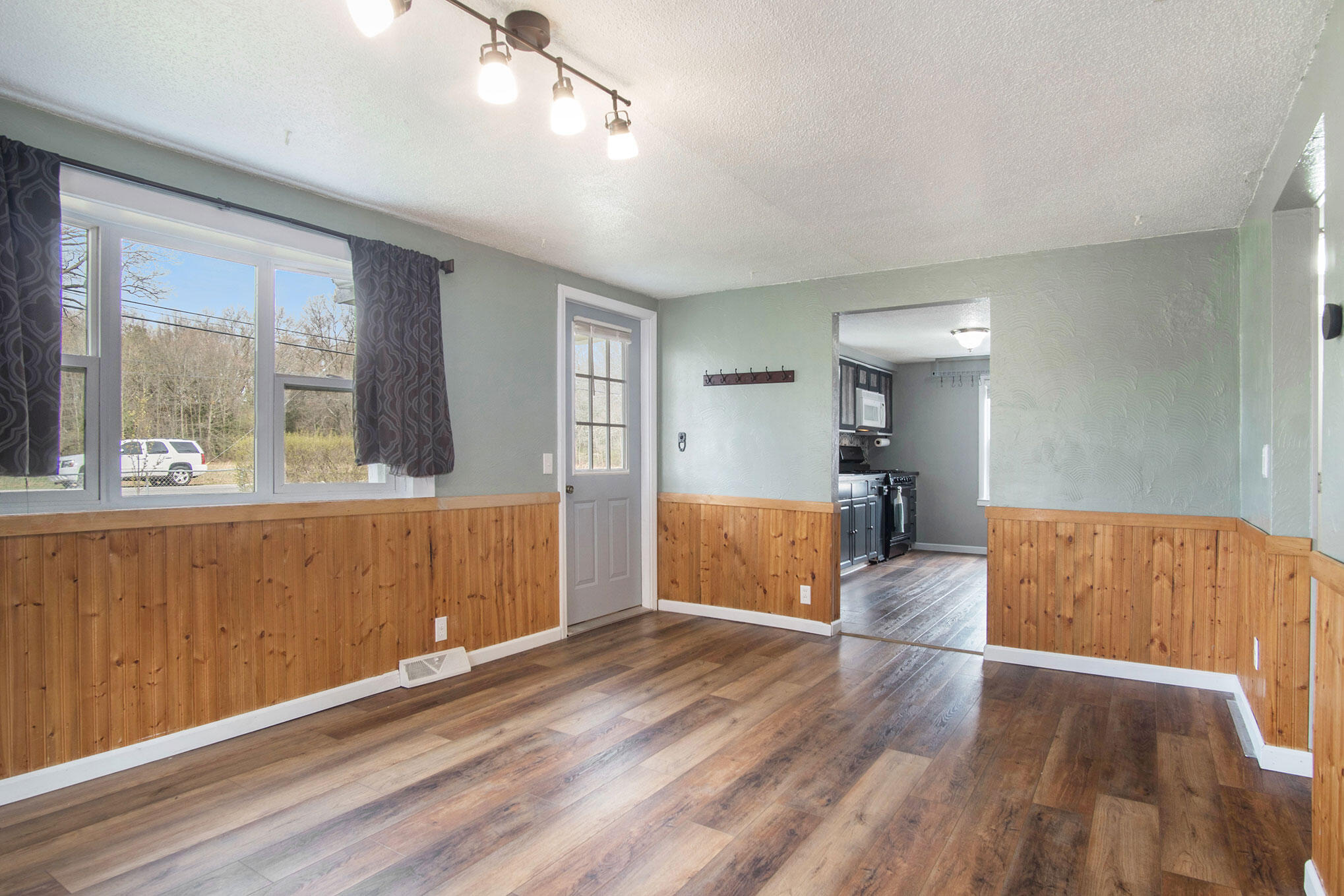 14 North Sheridan Road Muskegon, MI 49442 - Photo 6 of 11 DSC01233
