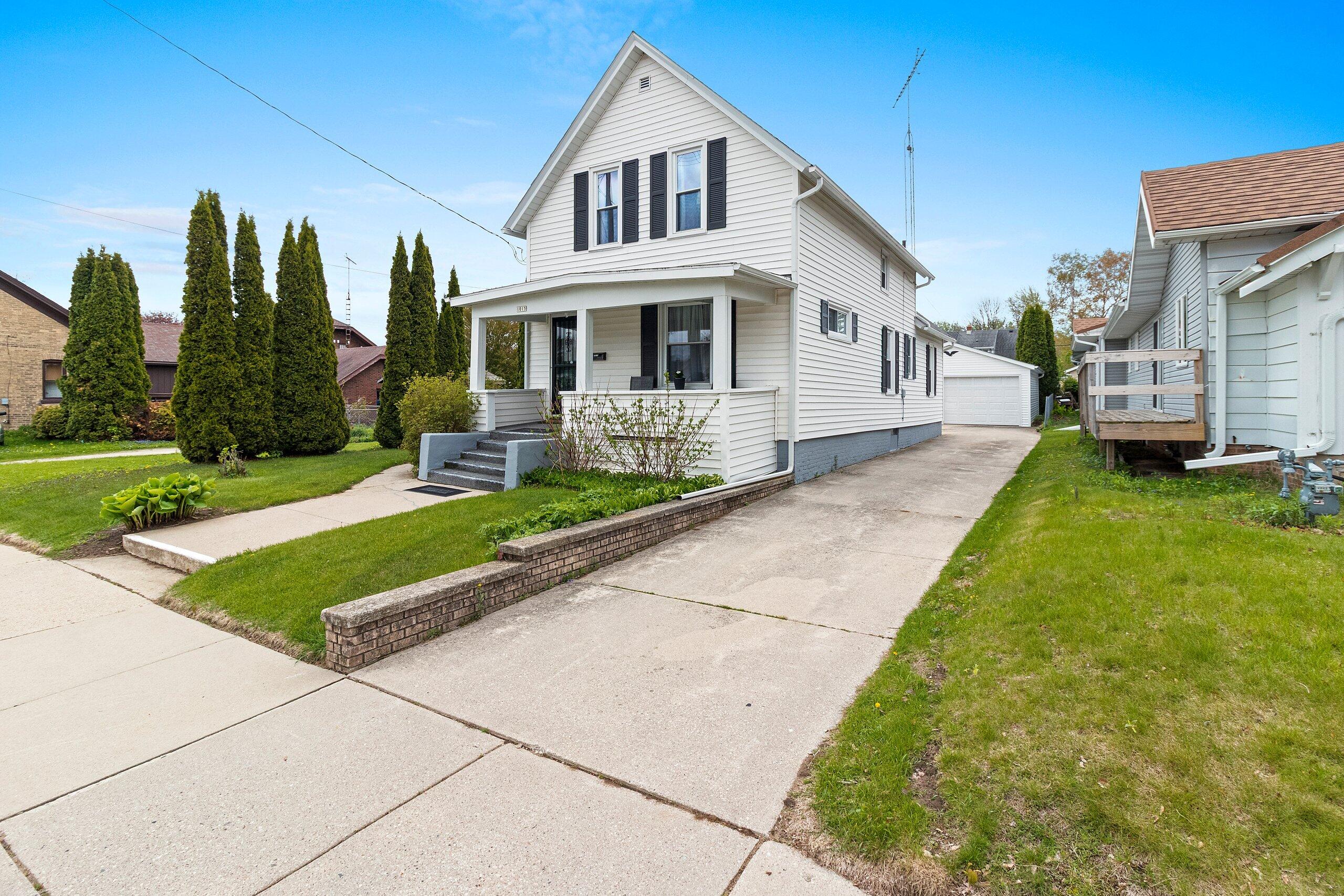 1015 Green Street Manitowoc, WI 54220 - Photo 34 of 46 Green St