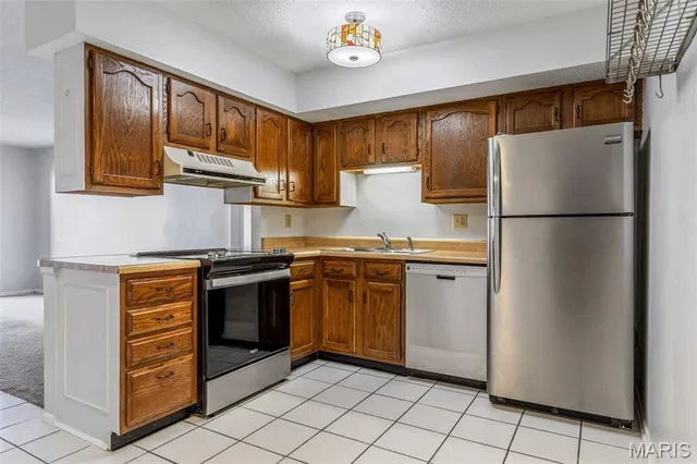 $1,200 | 1434 Summergate Parkway, Unit L, St. Charles, MO 63303