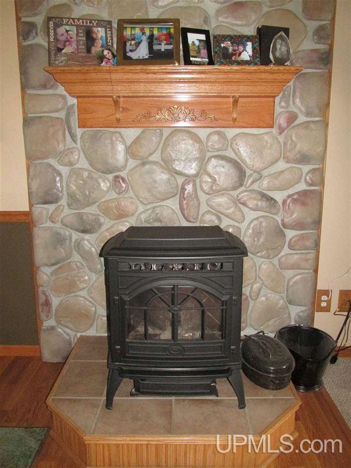 6988 L 5 Escanaba, MI 49829 - Photo 3 of 39