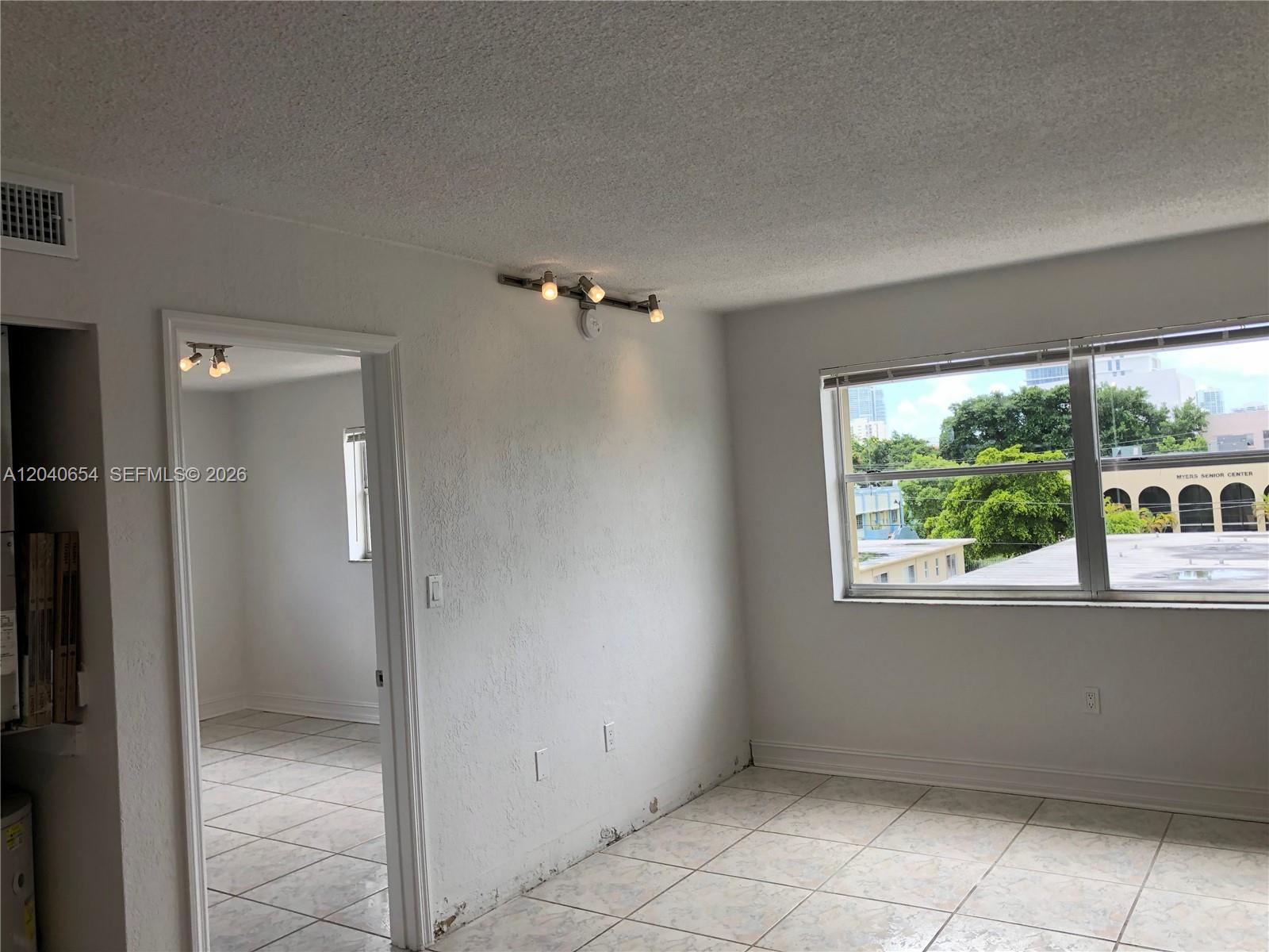 444 Southwest 4th Street, Unit 404 Miami, FL 33130 - Photo 8 of 25
