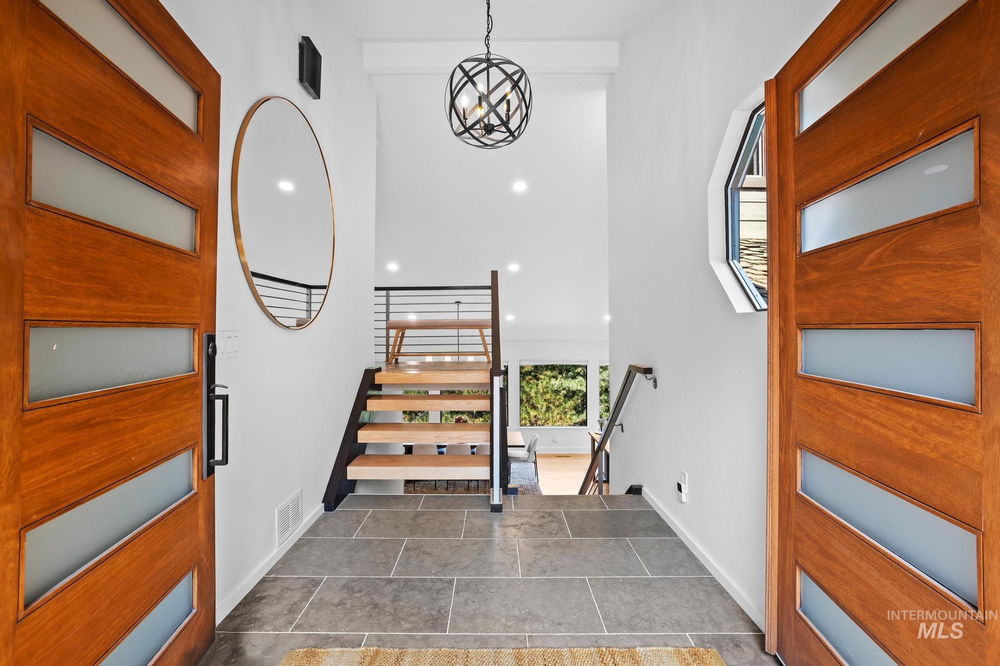 490 Balmoral Road Boise, ID 83702 - Photo 2 of 33 Gallery Image 2