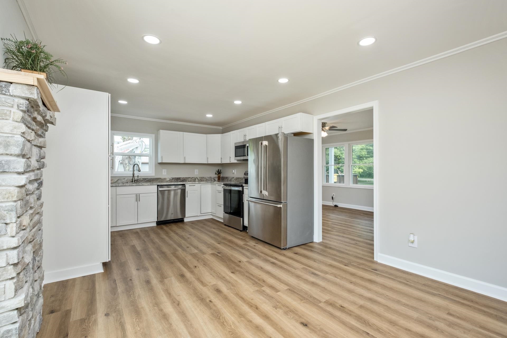 274 Dry Branch Road Churchville, VA 24421 - Photo 6 of 29 Gallery Image 6