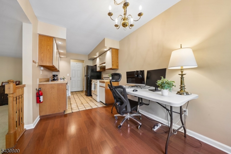 19 Kensington Road, Unit 19H Chatham, NJ 07928 - Photo 9 of 24