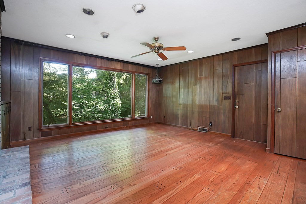 182 Englewood Road Longmeadow, MA 01106 - Photo 9 of 31 Gallery Image 9