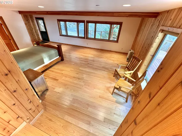 $2,600,000 | 94330 Schreiber Drive, Gold Beach, OR 97444