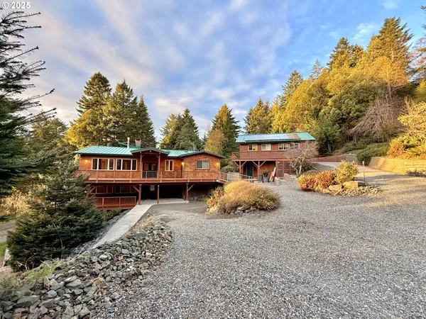 $2,600,000 | 94330 Schreiber Drive, Gold Beach, OR 97444
