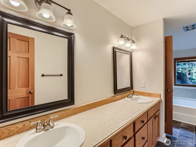 $4,700 | 3810 110th Place Northeast, Bellevue, WA 98004