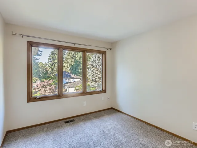 $4,700 | 3810 110th Place Northeast, Bellevue, WA 98004