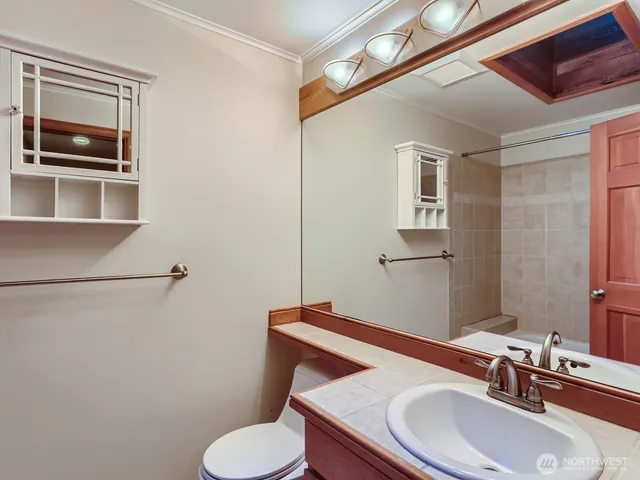 $4,700 | 3810 110th Place Northeast, Bellevue, WA 98004