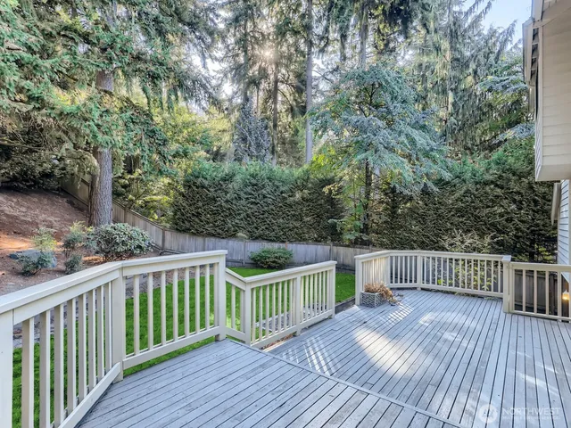 $4,700 | 3810 110th Place Northeast, Bellevue, WA 98004