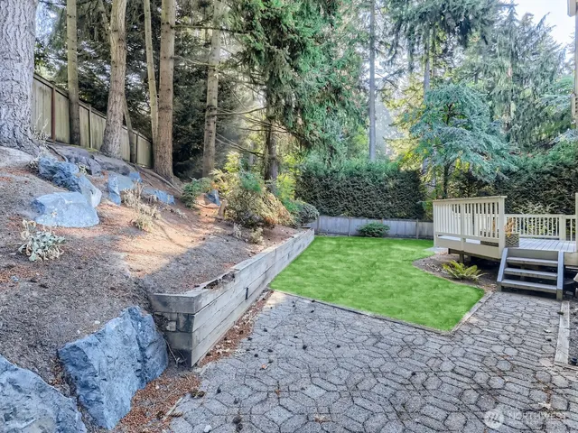 $4,700 | 3810 110th Place Northeast, Bellevue, WA 98004