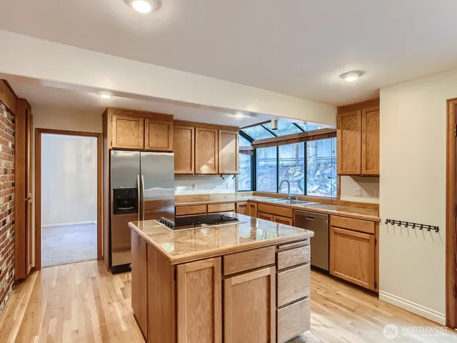 $4,700 | 3810 110th Place Northeast, Bellevue, WA 98004