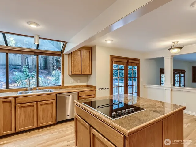 $4,700 | 3810 110th Place Northeast, Bellevue, WA 98004