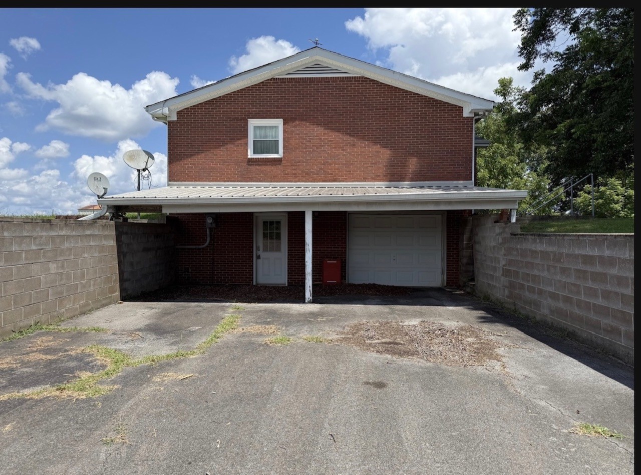 637 Sheehy Road McEwen, TN 37101 - Photo 4 of 14