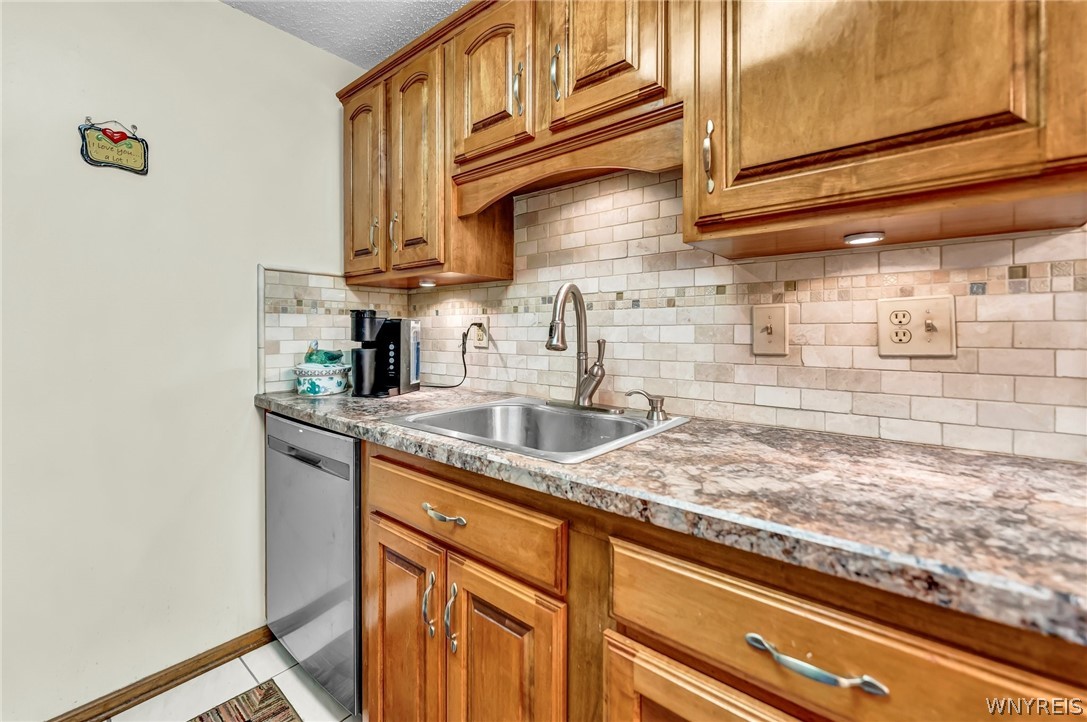 3907 Bowen Road, Unit 30 30 Lancaster, NY 14086 - Photo 17 of 31 Gallery Image 17