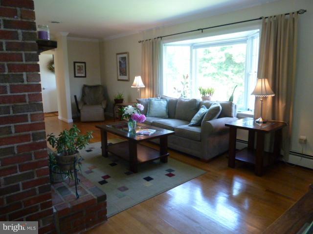 9365 Ramey Road Marshall, VA 20115 - Photo 11 of 20 Living Room