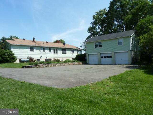 9365 Ramey Road Marshall, VA 20115 - Photo 4 of 20 Exterior (Rear)