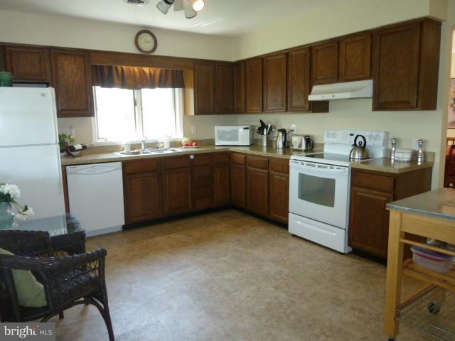 9365 Ramey Road Marshall, VA 20115 - Photo 10 of 20 Kitchen