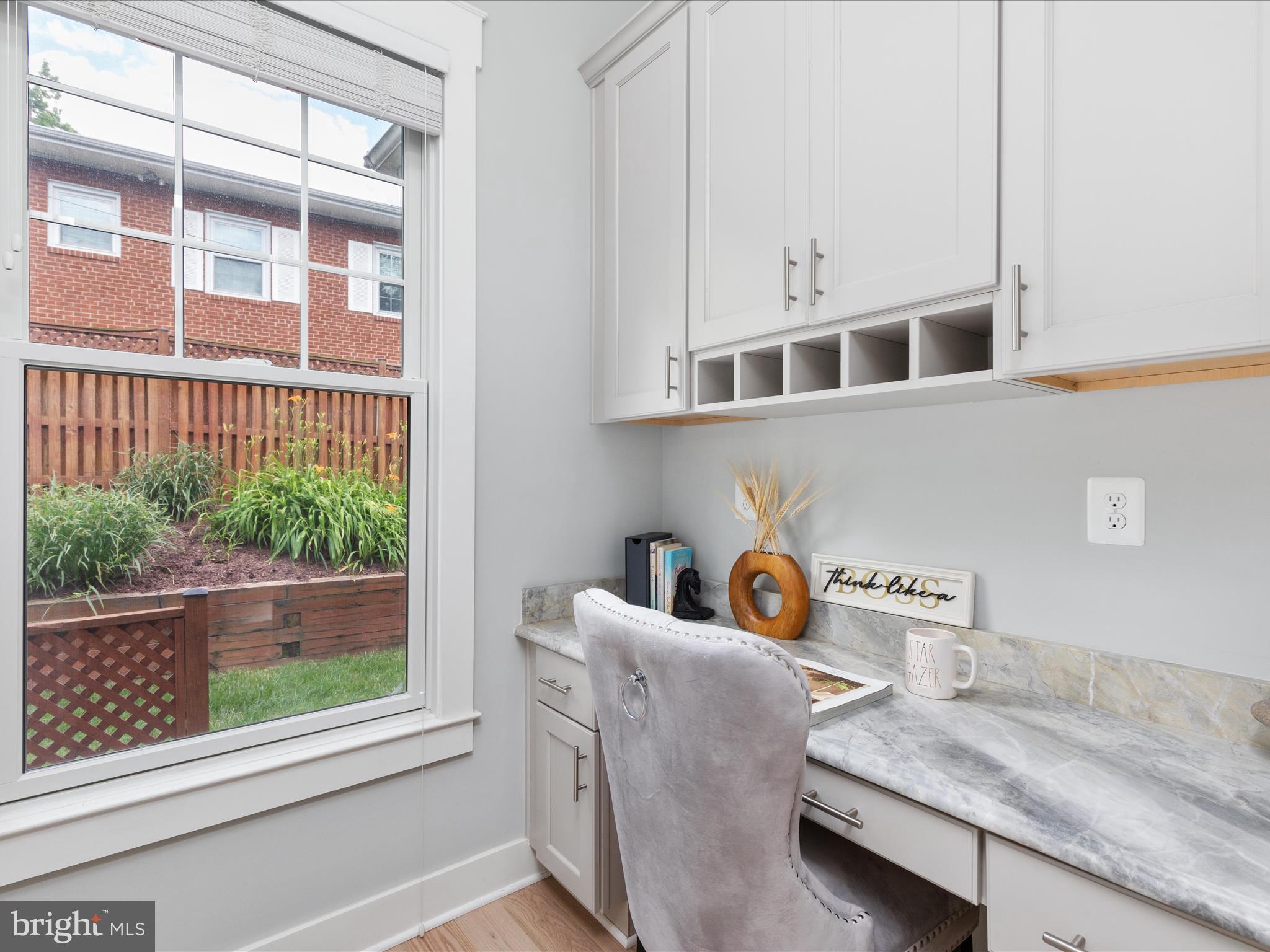 4007 Chesterbrook Road Arlington, VA 22207 - Photo 19 of 70 Office Built-In