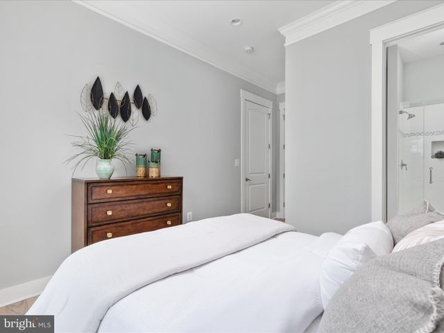 $2,300,000 | 4007 Chesterbrook Road, Arlington, VA 22207