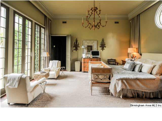 2704 Woodridge Road Birmingham, AL 35223 - Photo 13 of 31
