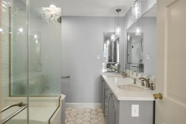 $7,000,000 | 21 Starboard Lane, York, ME 03909