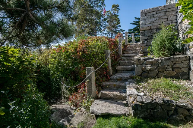 $7,000,000 | 21 Starboard Lane, York, ME 03909