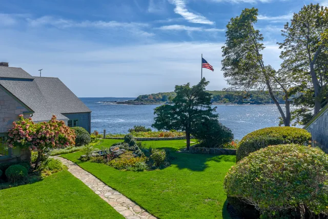 $7,000,000 | 21 Starboard Lane, York, ME 03909