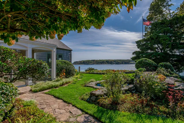 $7,000,000 | 21 Starboard Lane, York, ME 03909