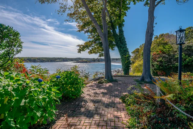 $7,000,000 | 21 Starboard Lane, York, ME 03909