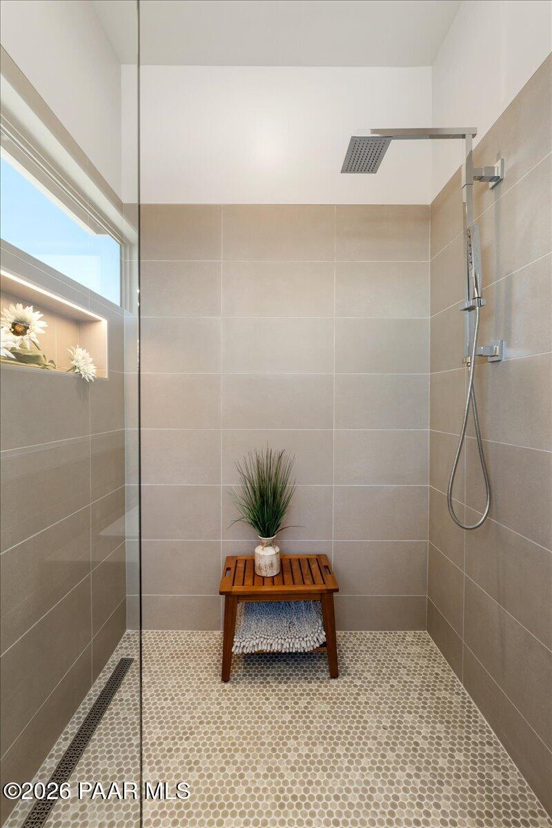 5219 Dells Point Road Prescott, AZ 86301 - Photo 26 of 42 Primaey shower