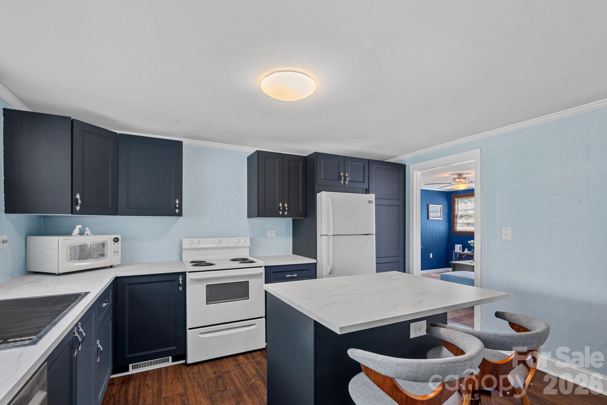 601 West Main Street Dallas, NC 28034 - Photo 6 of 22