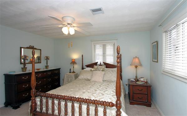 41 Eaton Road West Framingham, MA 01701 - Photo 13 of 20 Gallery Image 13